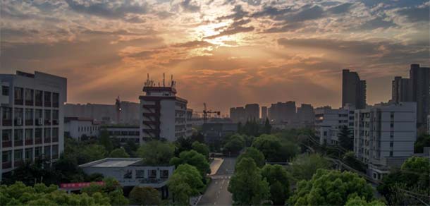 浙江樹(shù)人學(xué)院