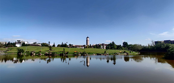 成都東軟學院 - 最美大學