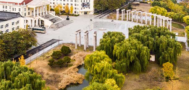 河北東方學(xué)院 - 最美院校